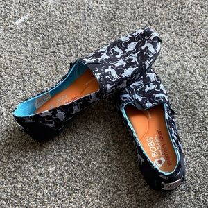 Bob’s slip-ons size 5